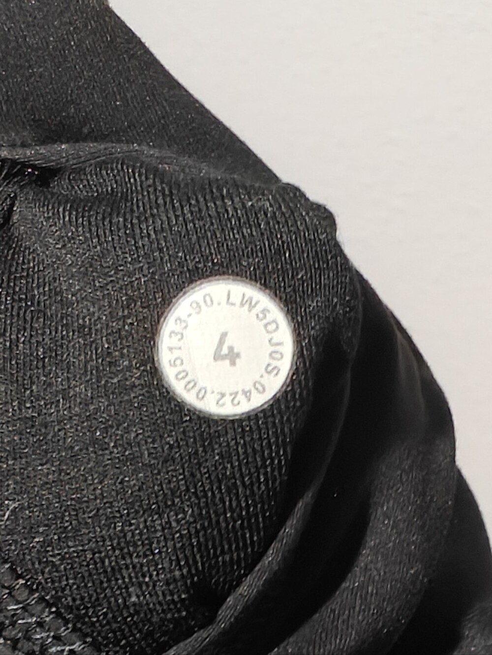 Like New Lululemon Leggings Size 4 Black Wunder Under 26" - Picture 2 of 5